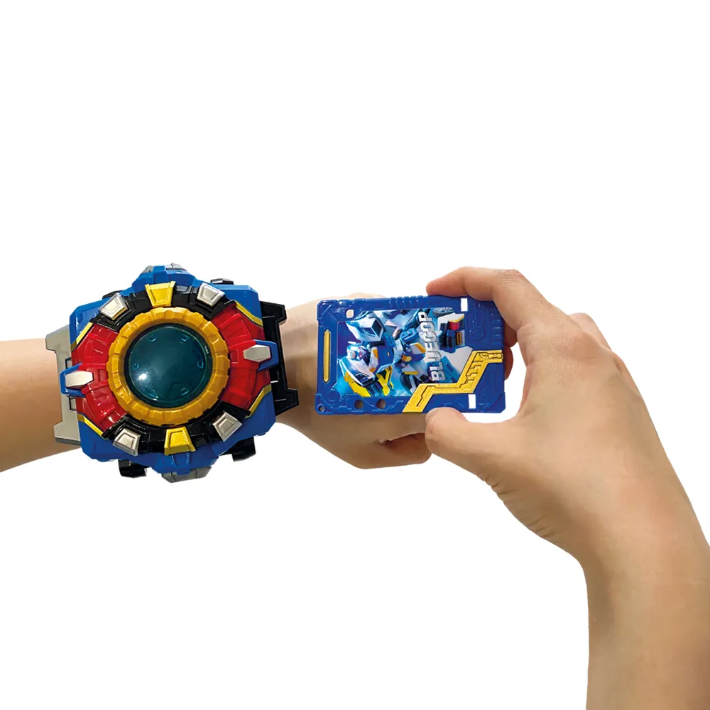 Inserting a card into the slot